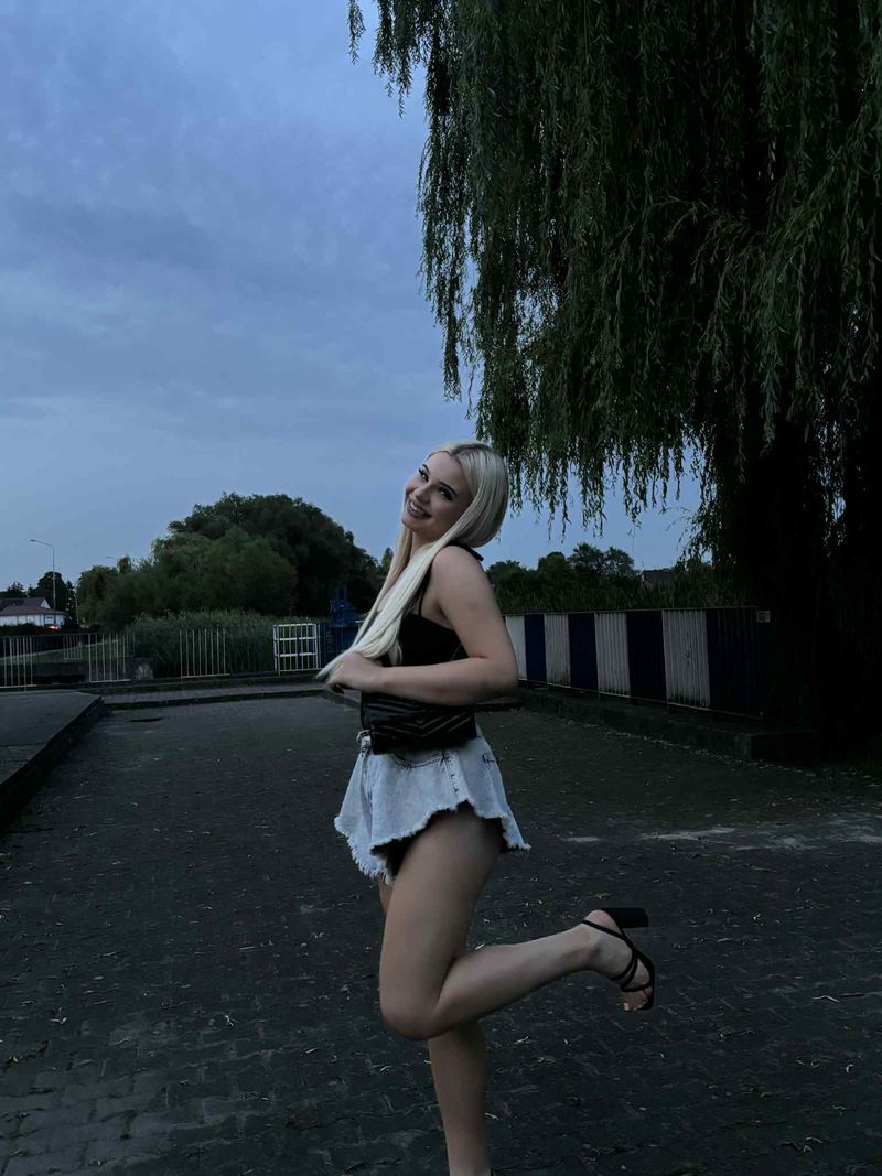 Wiktoria, 18