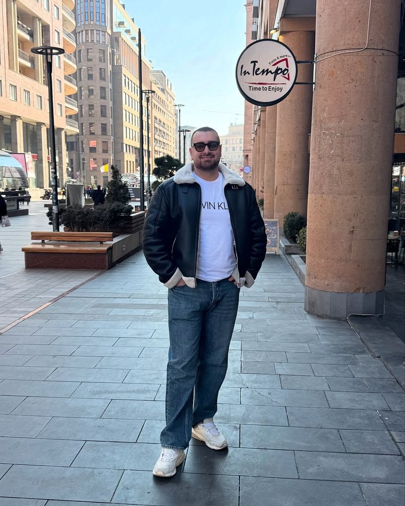 Abdul, 42