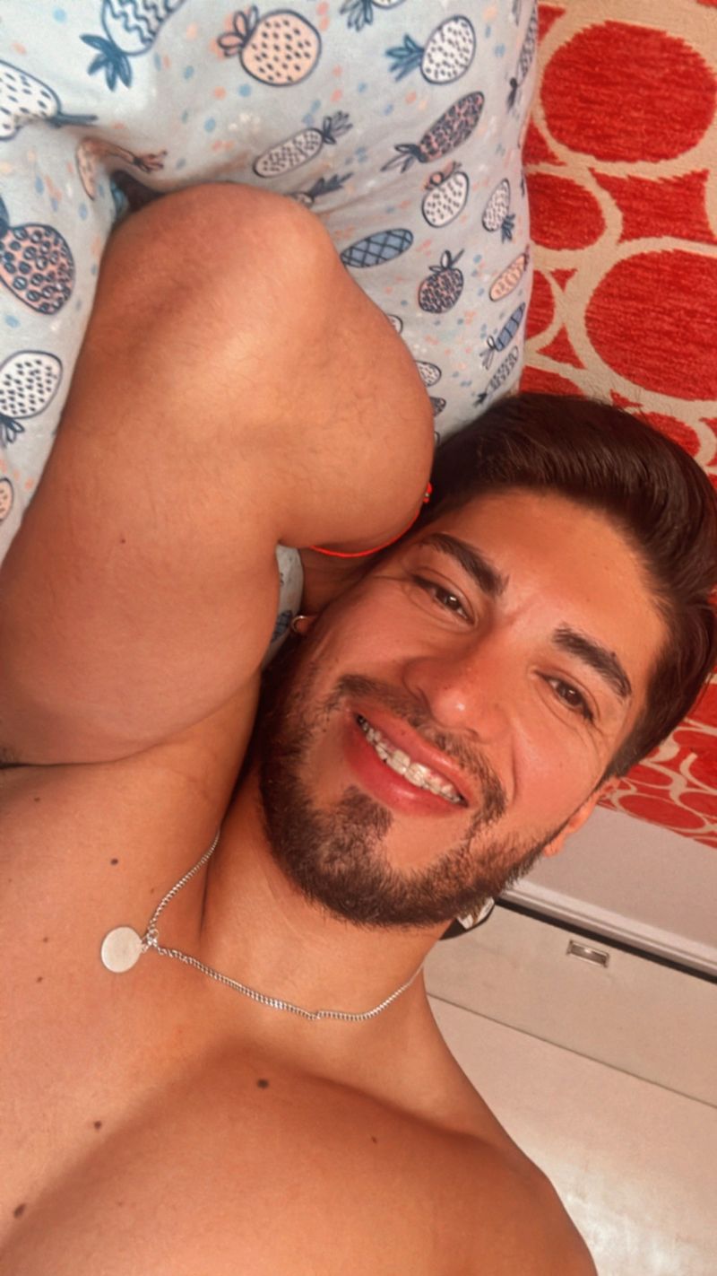 Andres, 31