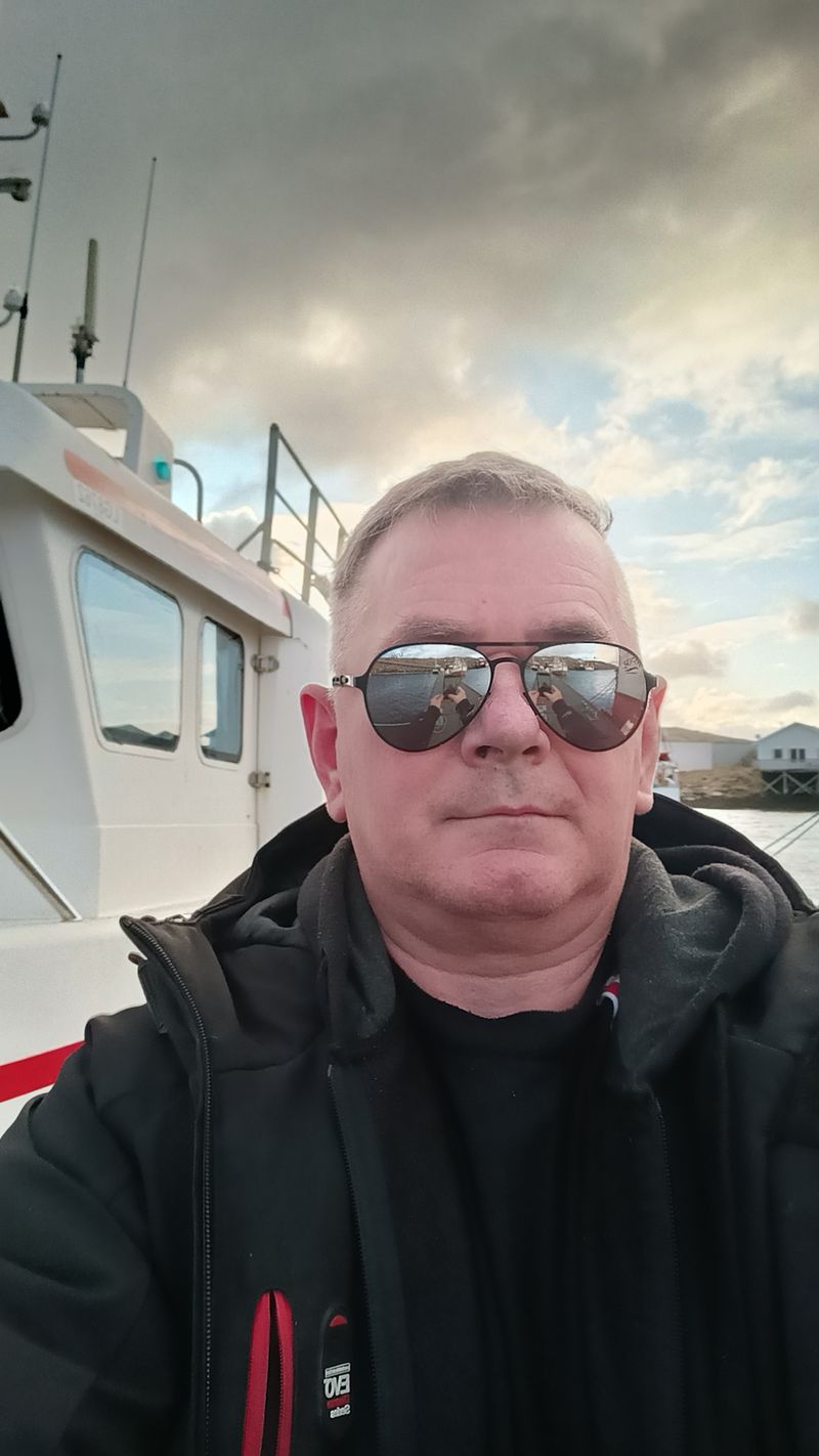 Dariusz, 56