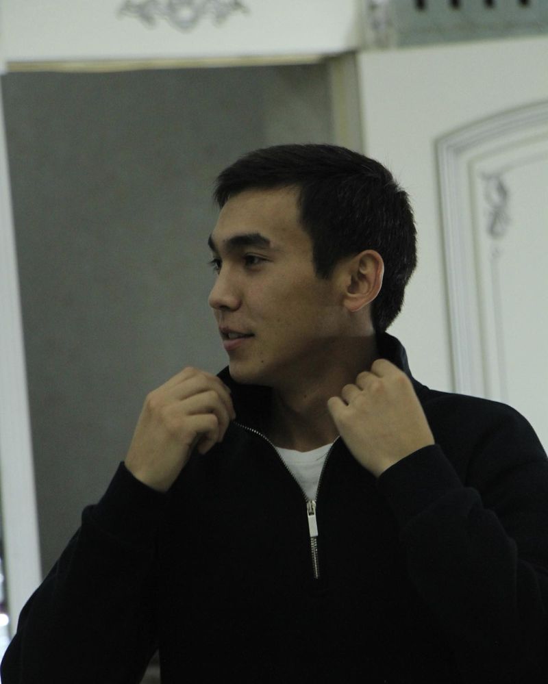 Sakeee, 21