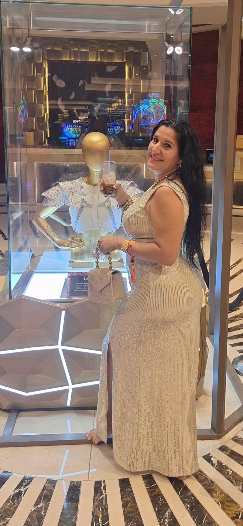 Yanet, 45