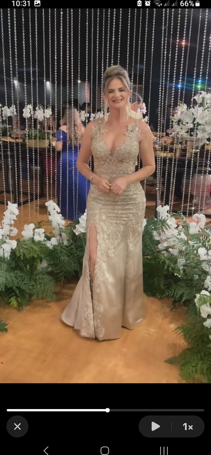 Nina, 45