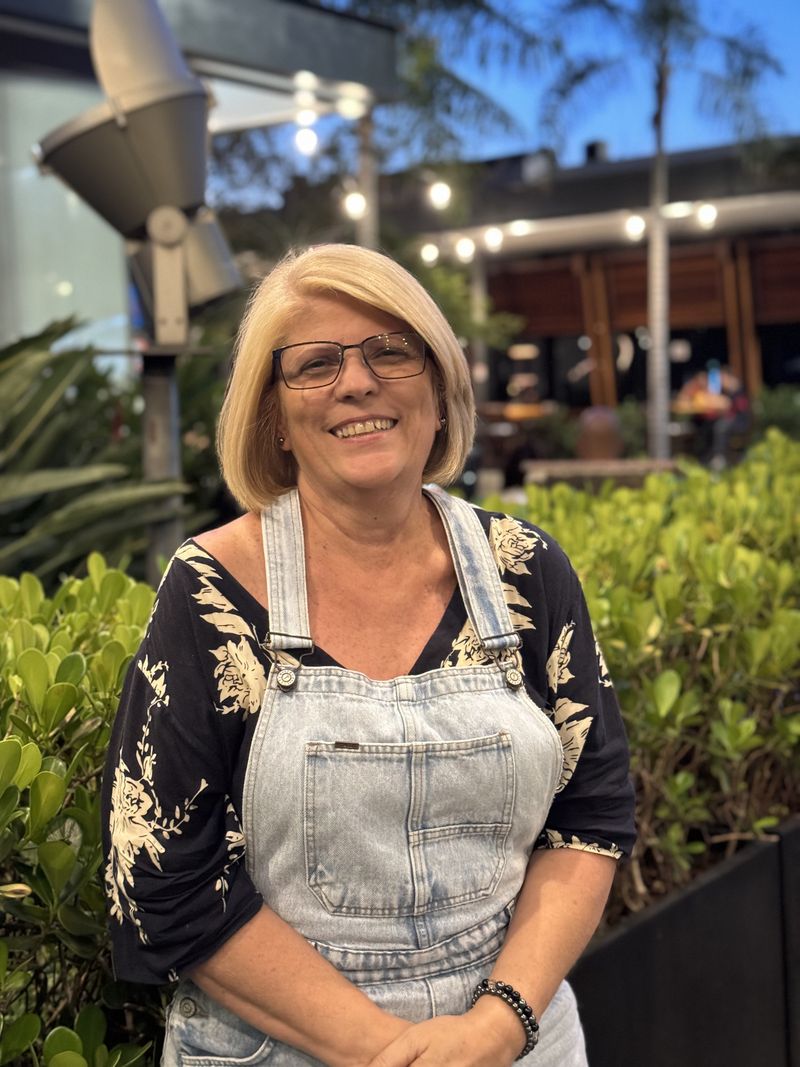 Ana, 60