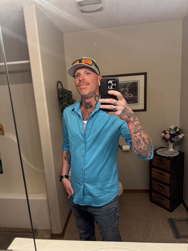 Avery, 39
