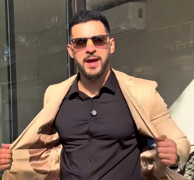 Juan Gonzalez, 38
