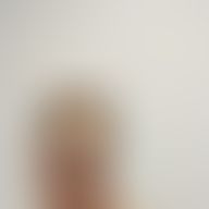 Sandra, 63
