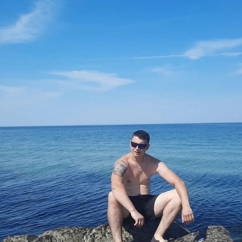 Daniel, 27
