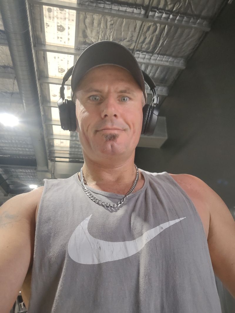 Kris, 40