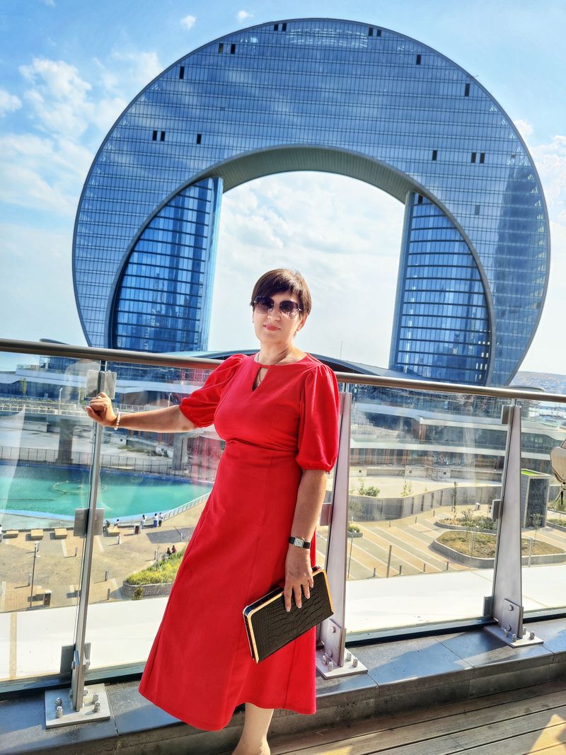 Елена, 60