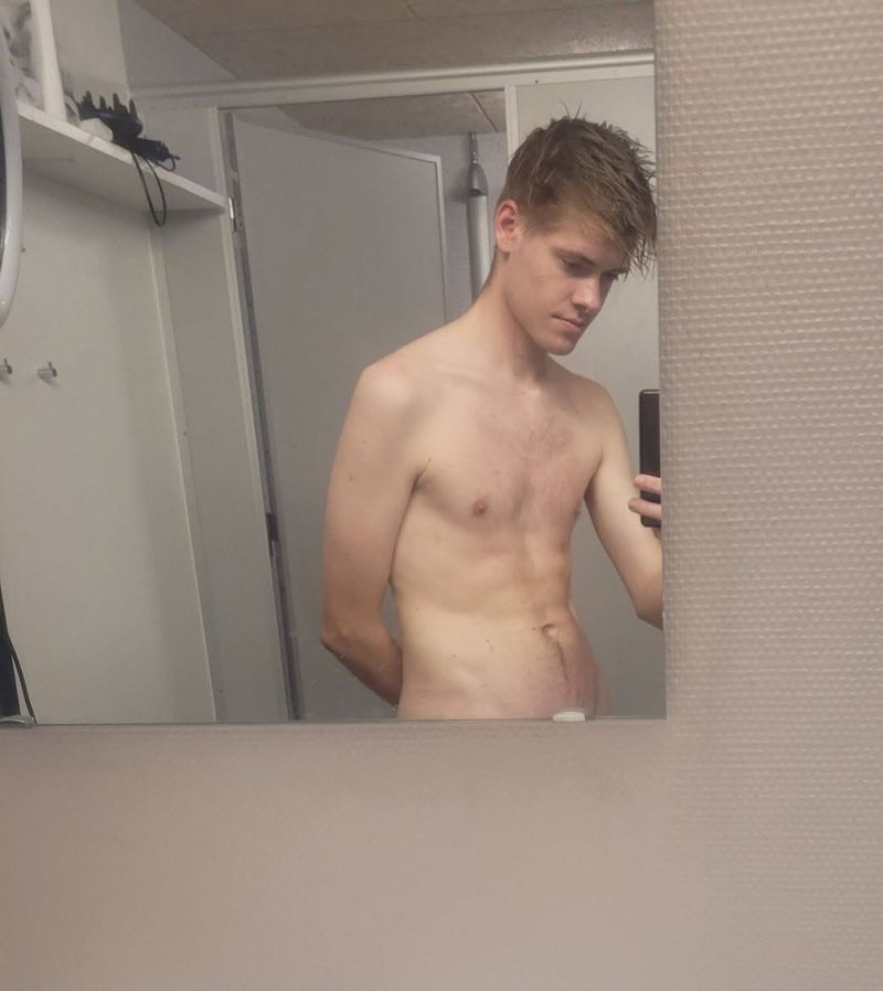 Daniel, 18
