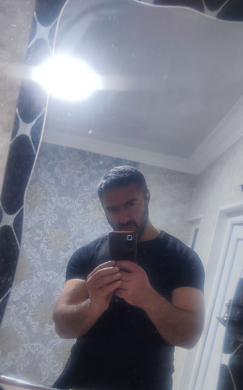 Feliks, 40