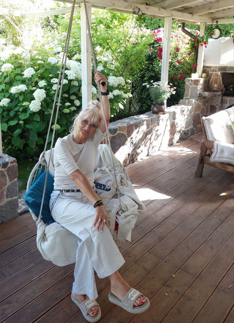 Monika, 60