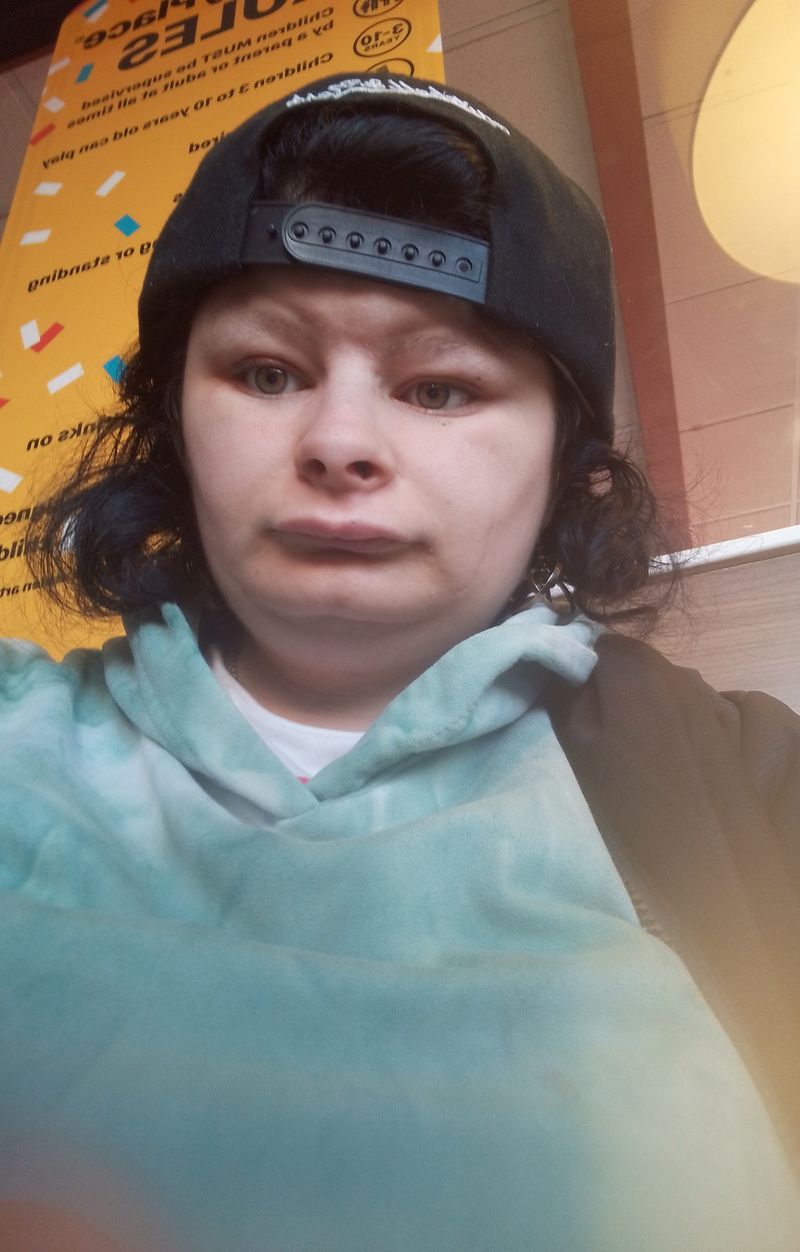Jamie, 24