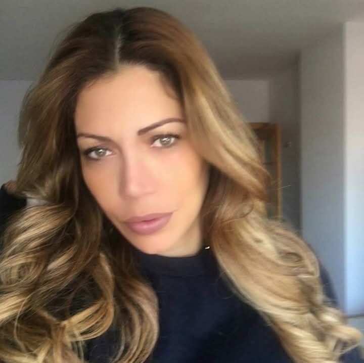 Angelica, 44