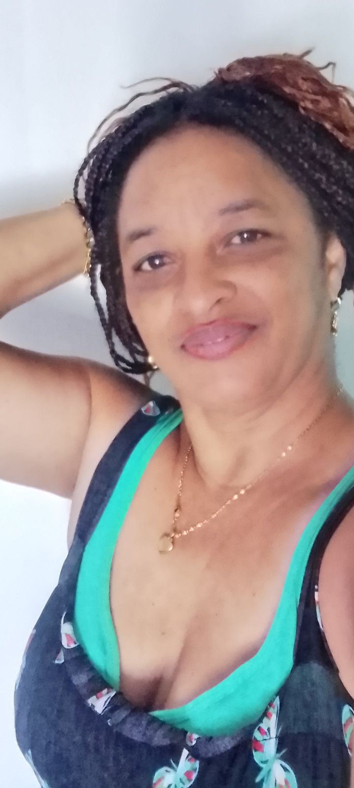 Yuni, 49