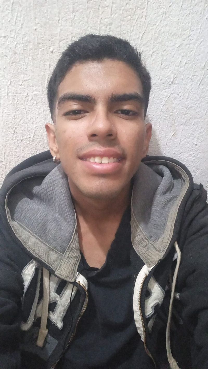 Brayan, 19