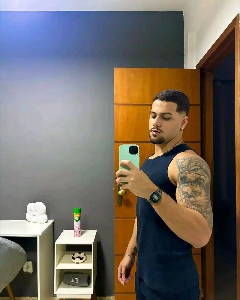 Clayton, 26