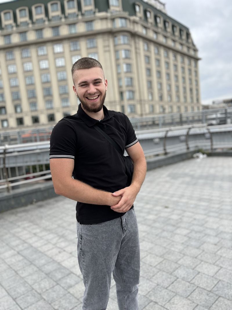 Volodymyr, 24