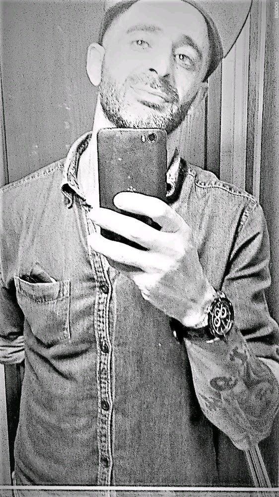 Miguel, 43