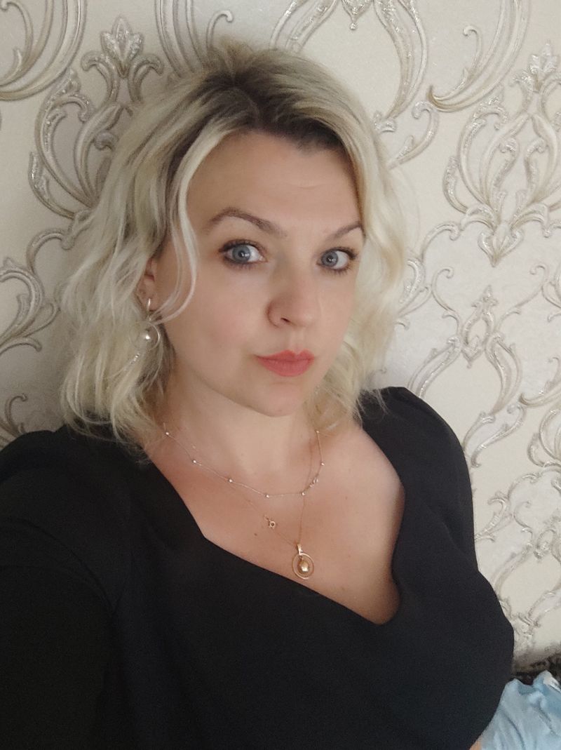 Лариса, 46