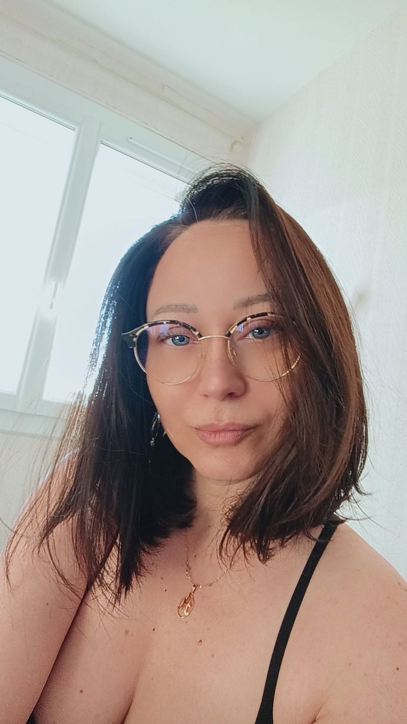 Aline, 44