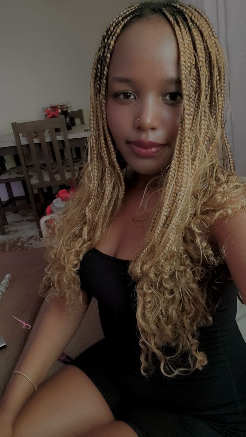Evah, 24