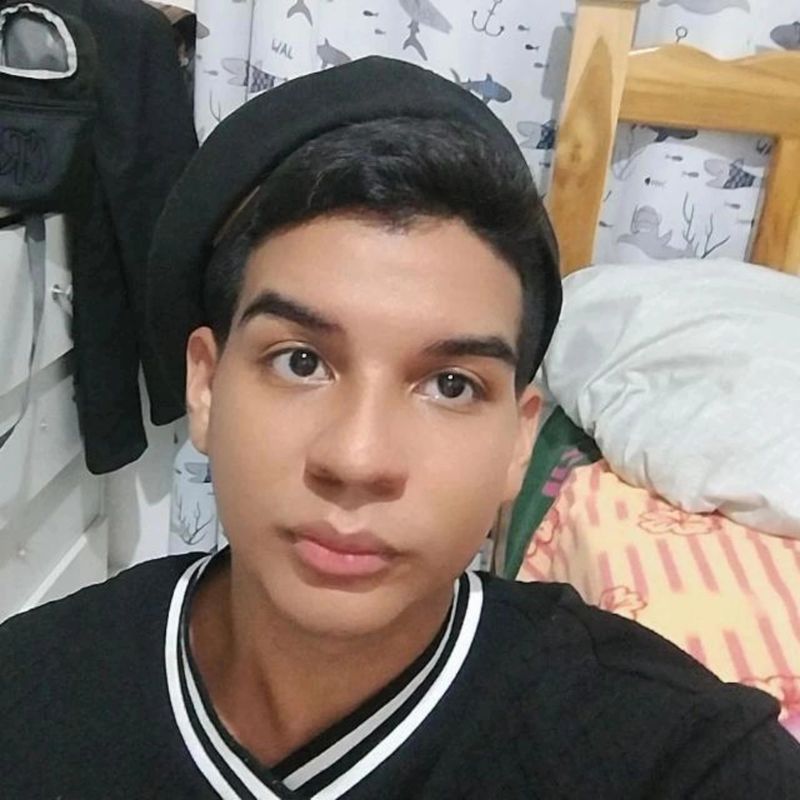 Chris, 27