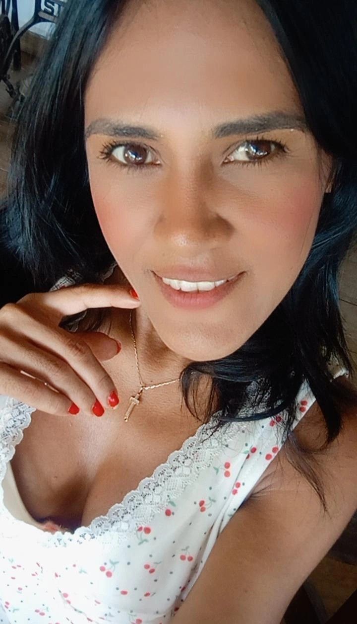 Lucya, 41