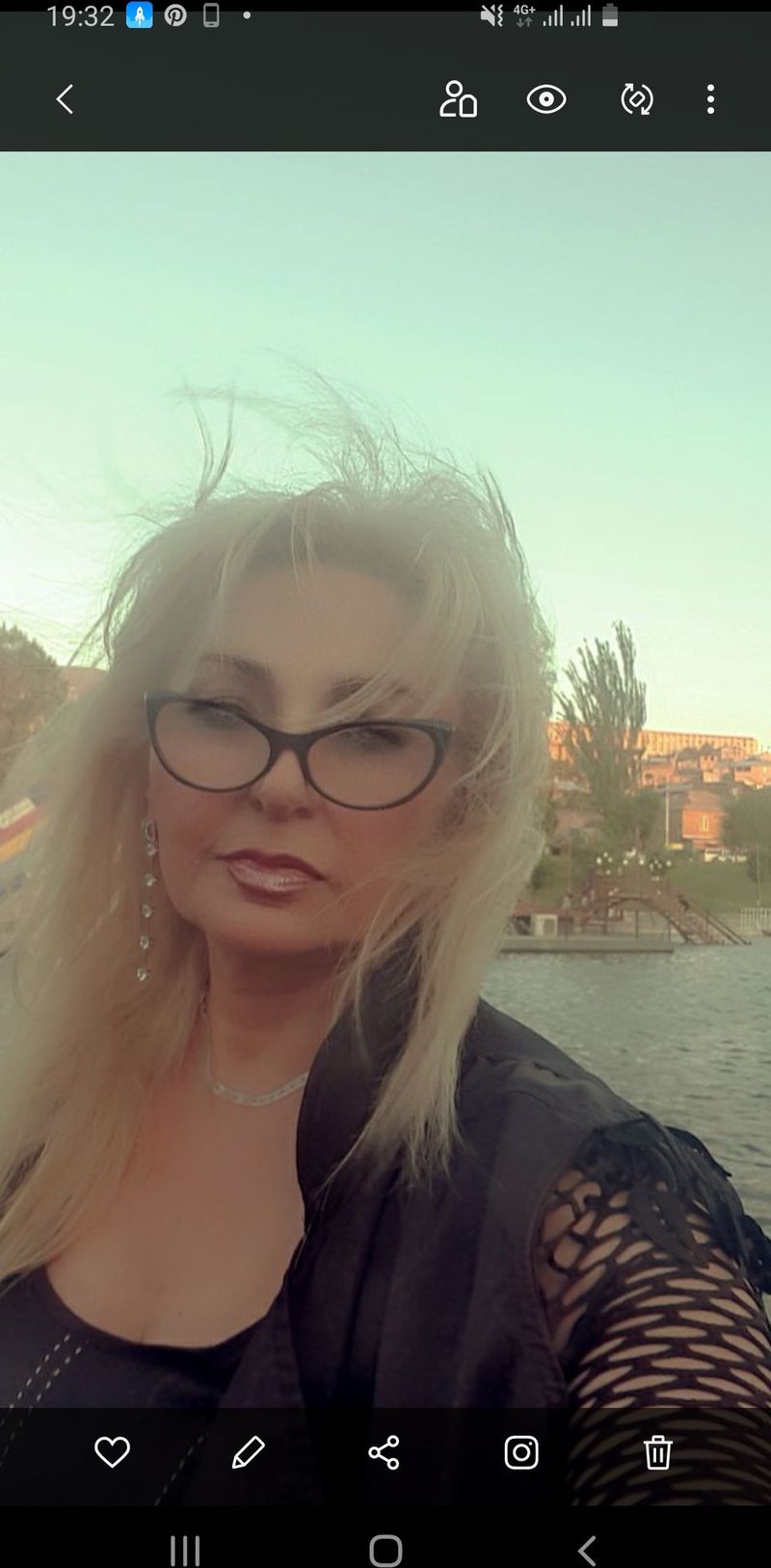 Ellada, 60
