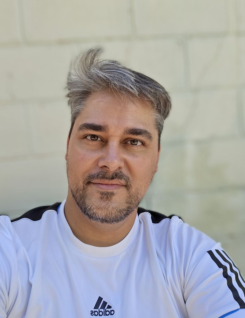 Enio, 43