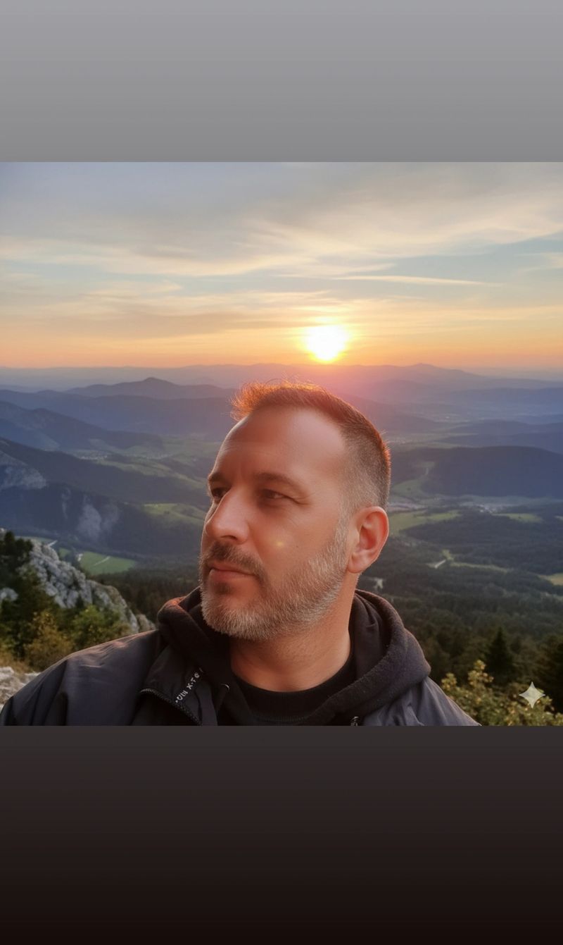 Carlos, 45