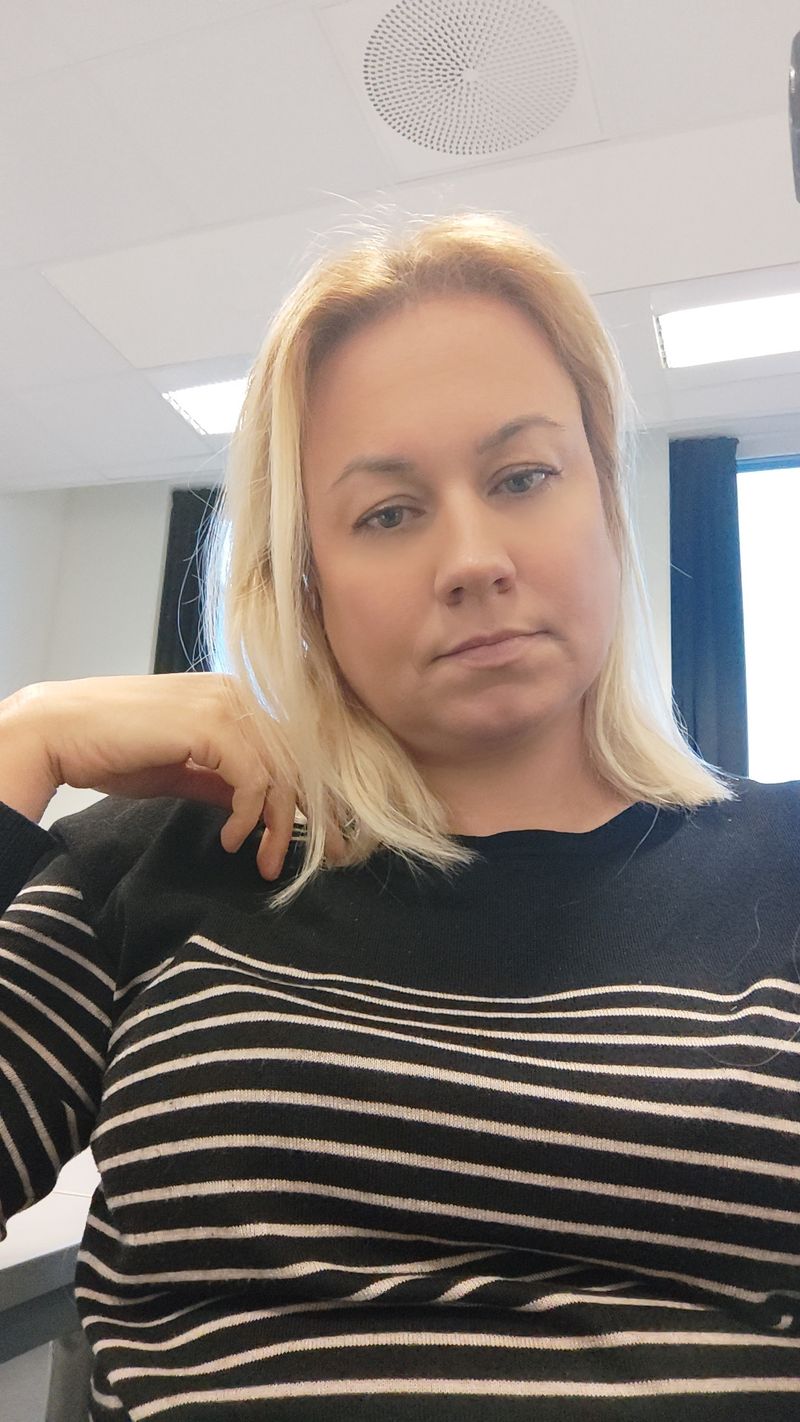 Yuliia, 46