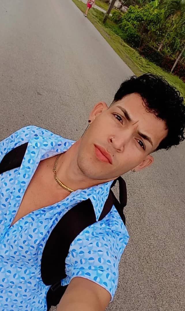 Anyelo, 26