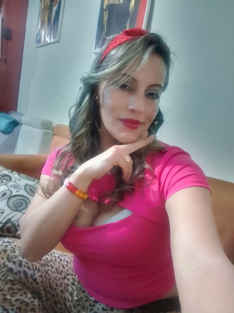 Jackeline, 41