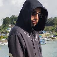 Carlos, 35