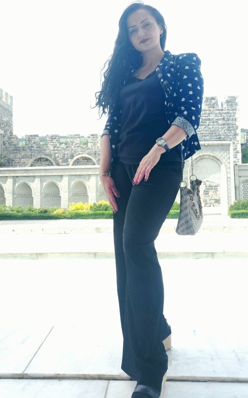 Mari, 31