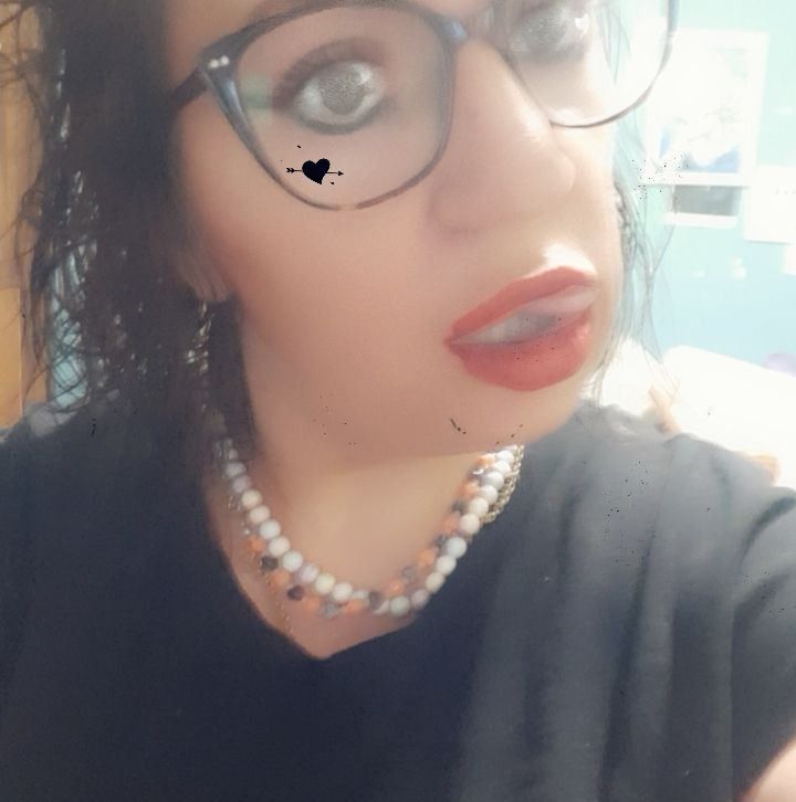 Manon, 34