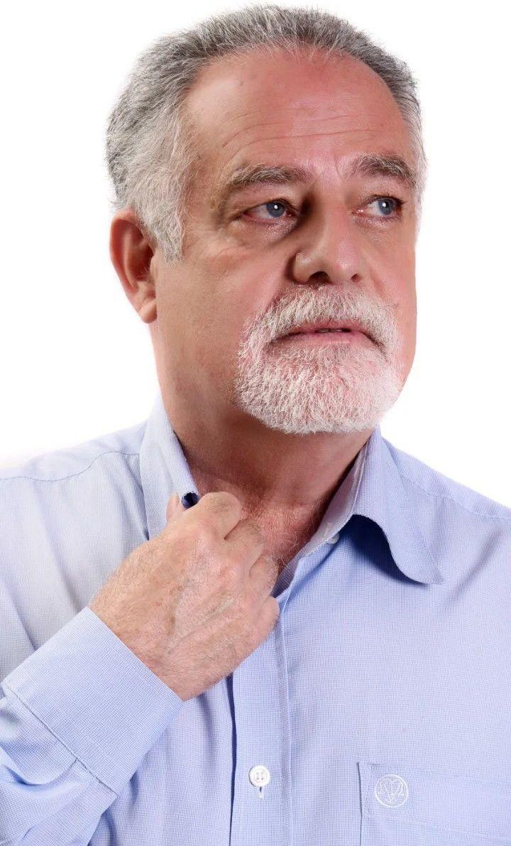 Paulo, 65