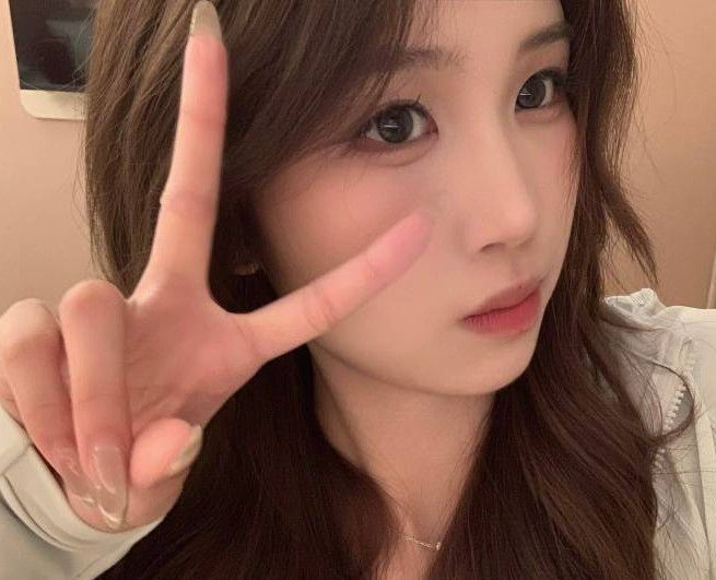 Yuwan, 30
