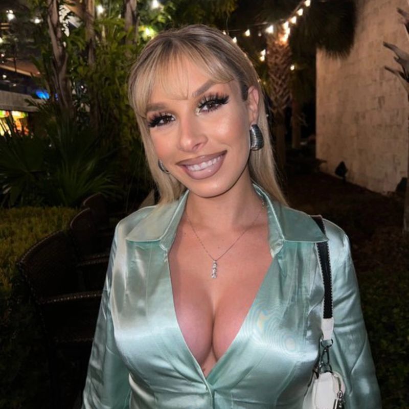 Camen Caliente, 28