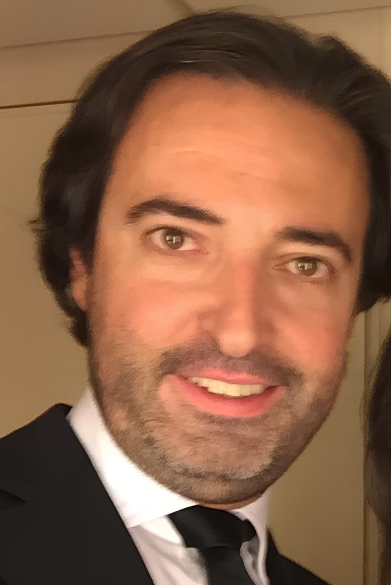 Miguel, 50