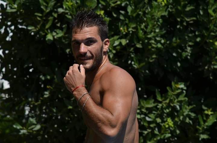 Fede, 44