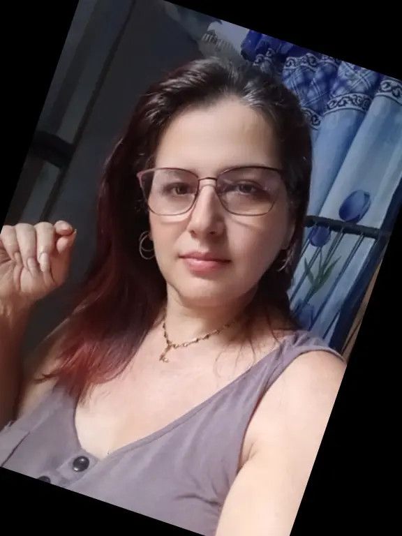 Yesenia, 50
