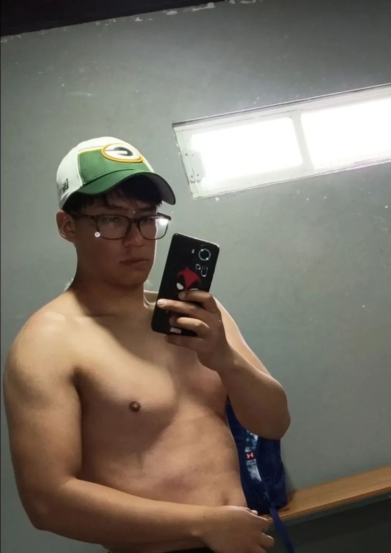 Antonio, 23