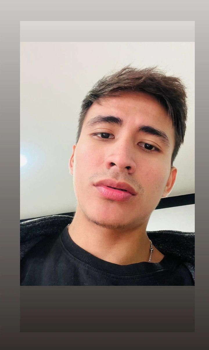 Elí, 23