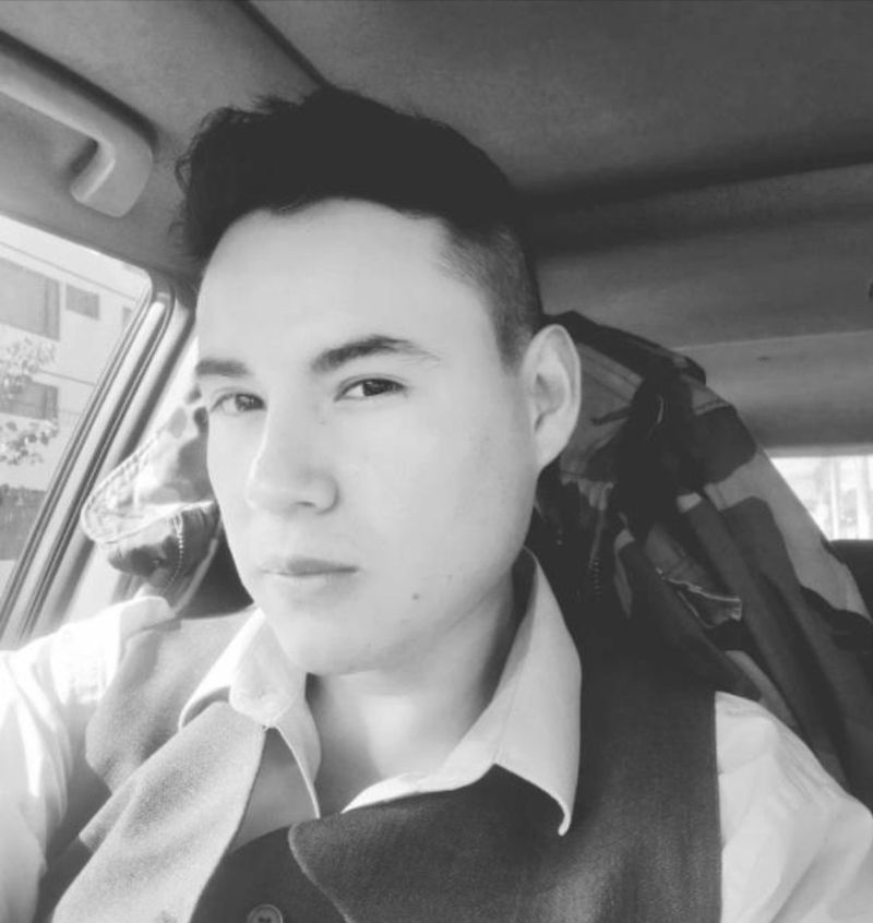 André, 33