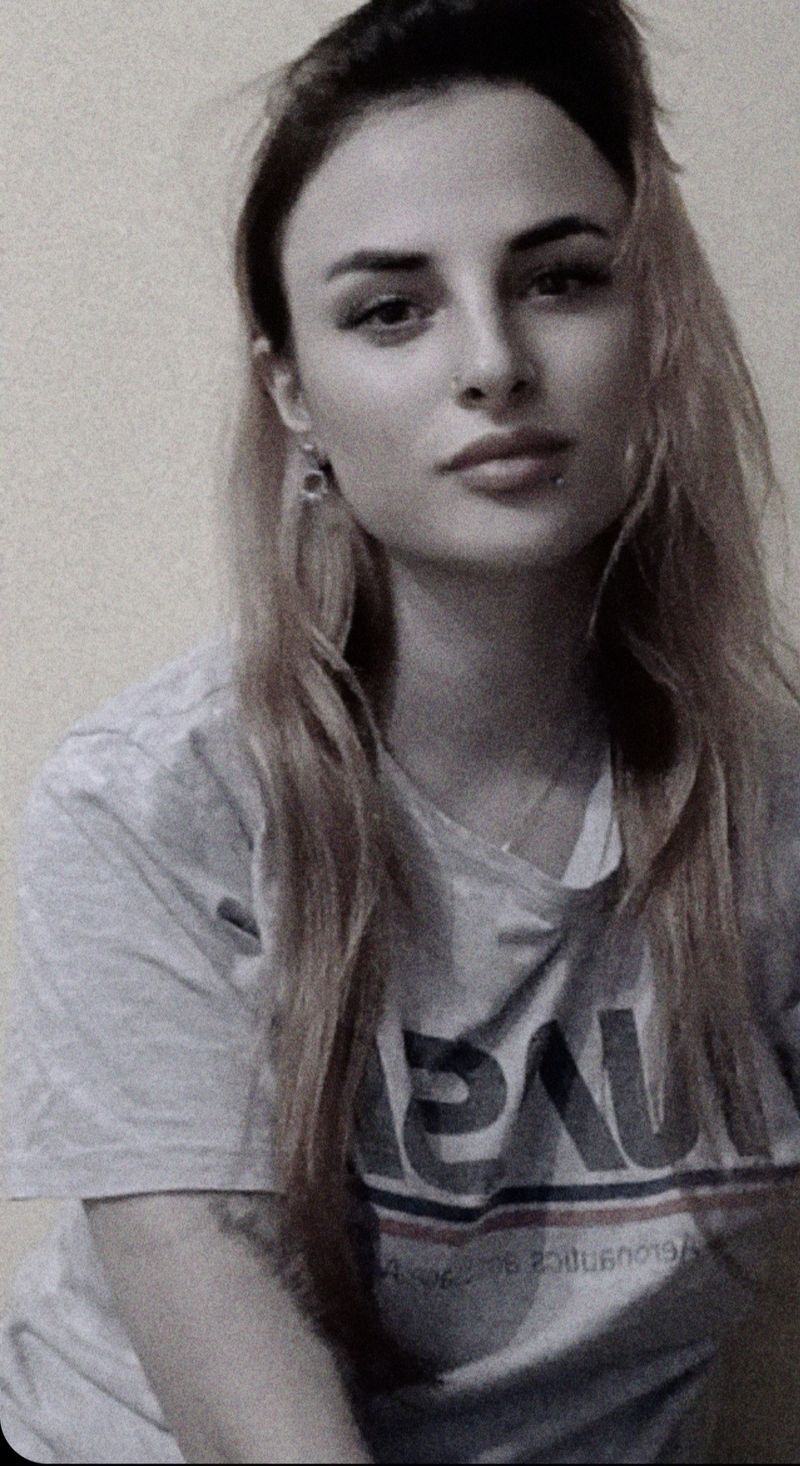 Agnieszka, 27