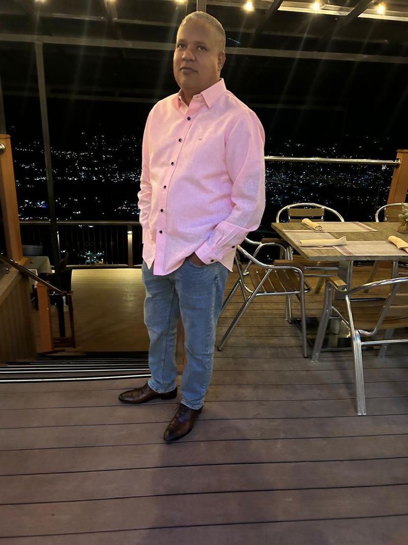 Joel, 48