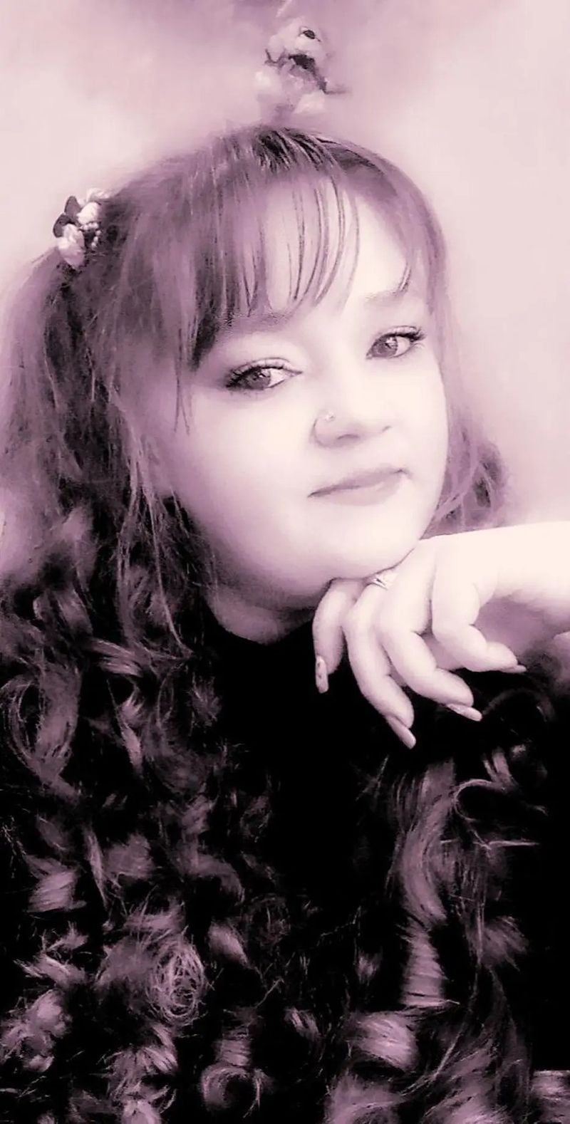 Milana, 35